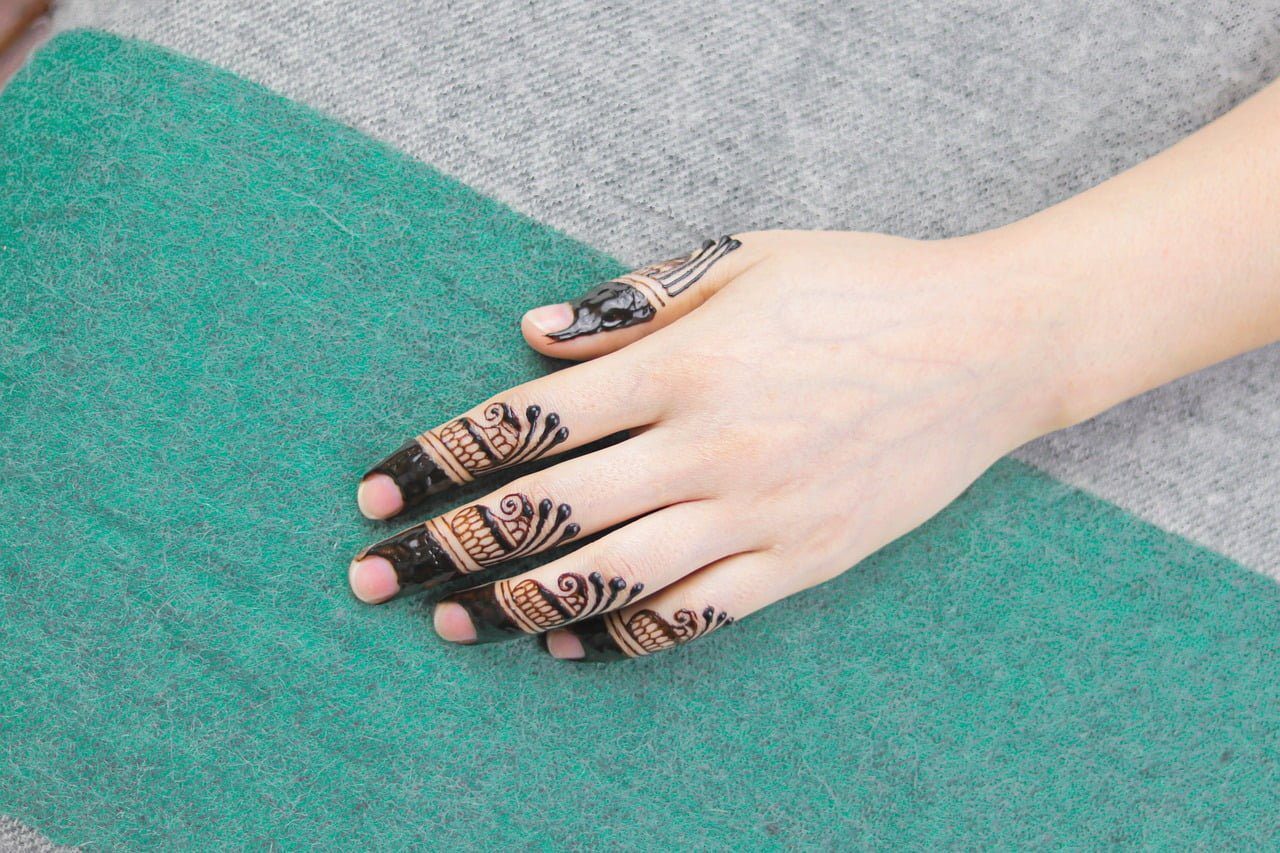 Arabic Mehndi Designs on hand
